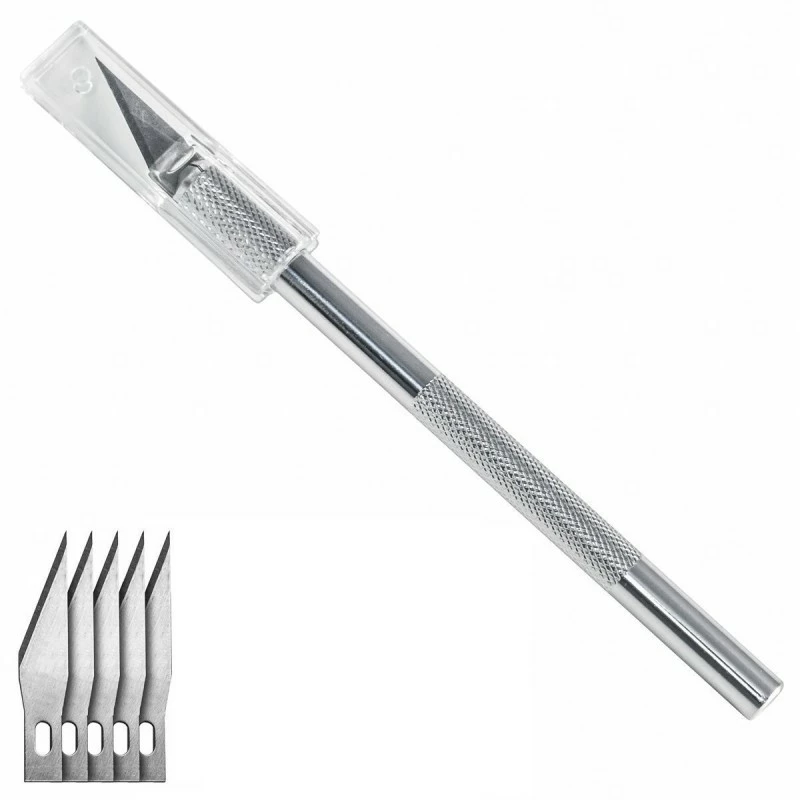 Scalpel Métallique 6 Lames. 3 Scalpel Métallique 6 Lames.
